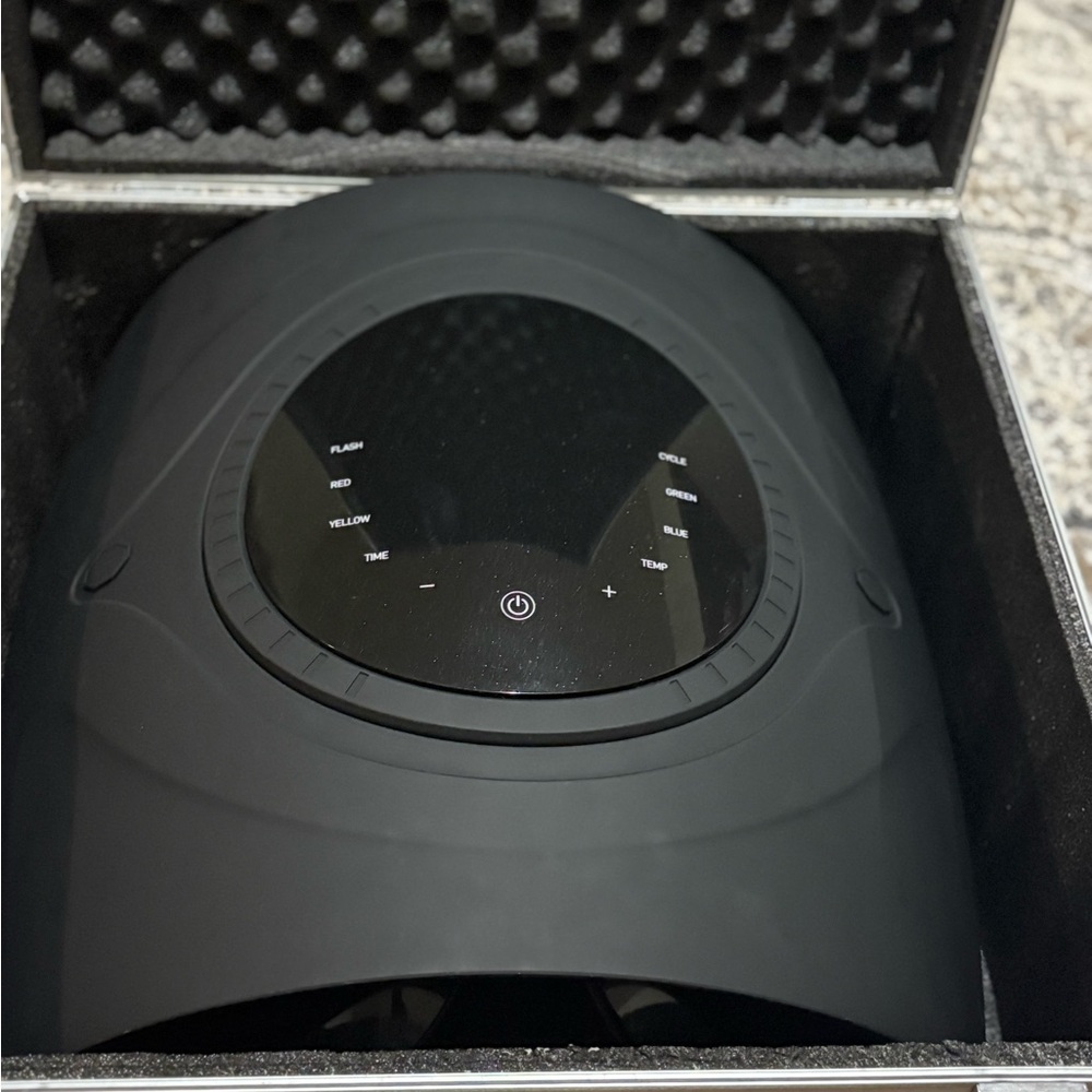 Trinity Full Body LED Device - Picture 2 of 12